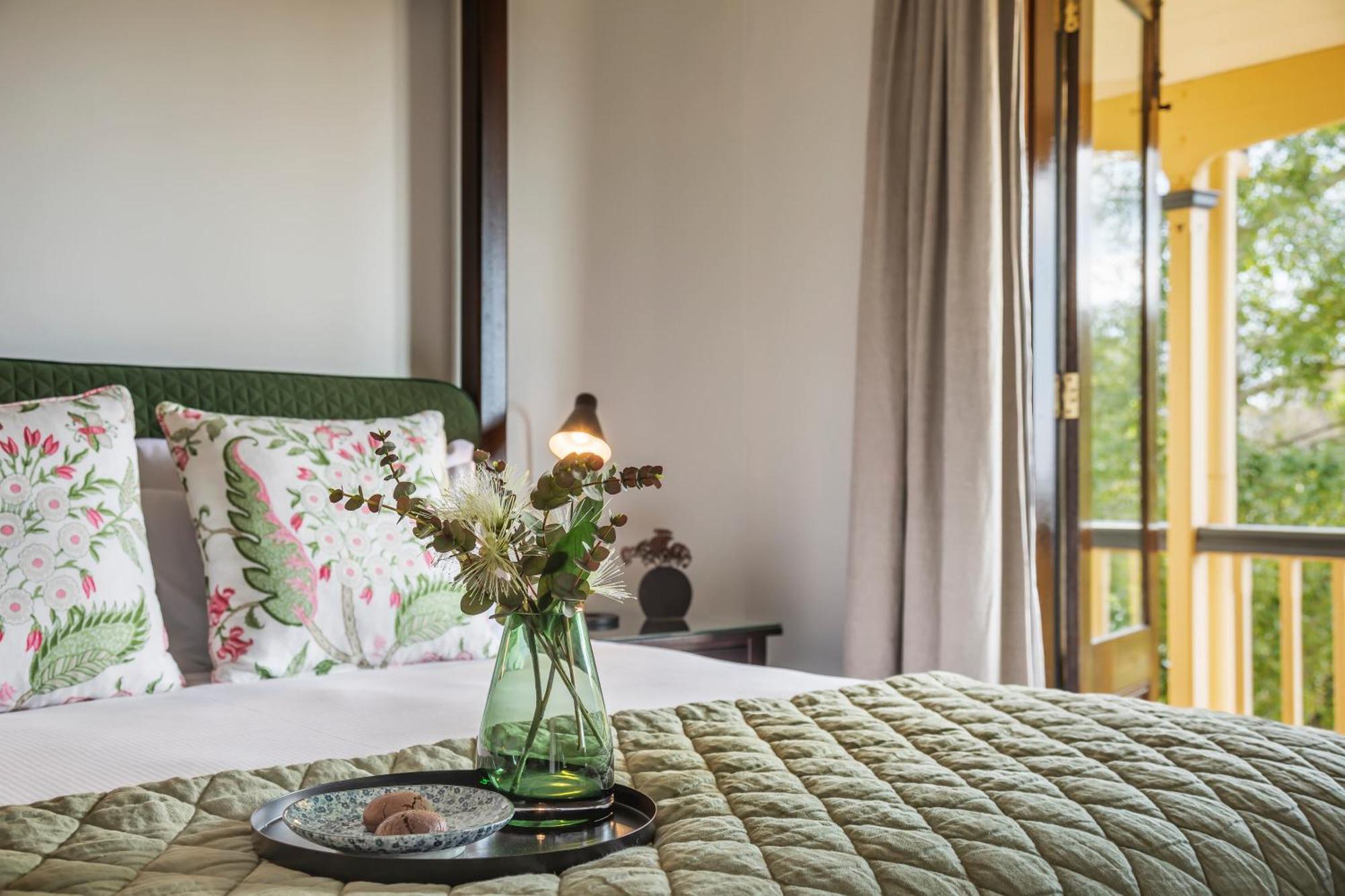 Deluxe King Room Piccadilly Valley View